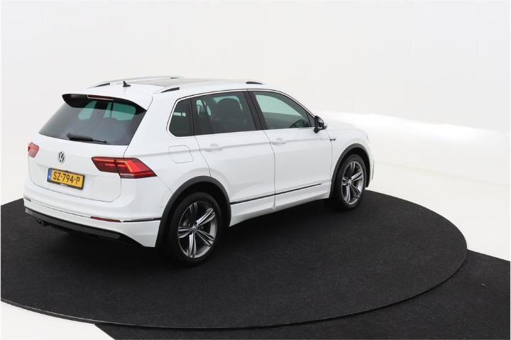 Photo 3 VIN: WVGZZZ5NZJW439240 - VOLKSWAGEN TIGUAN 