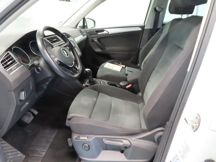 Photo 10 VIN: WVGZZZ5NZJW442667 - VOLKSWAGEN TIGUAN 