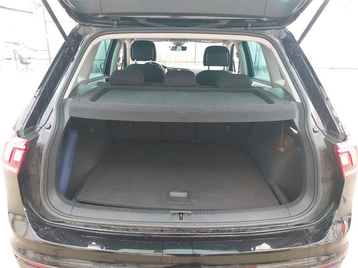 Photo 5 VIN: WVGZZZ5NZJW443428 - VOLKSWAGEN TIGUAN 