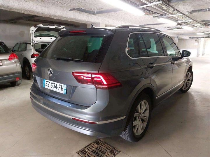 Photo 3 VIN: WVGZZZ5NZJW445623 - VOLKSWAGEN TIGUAN 