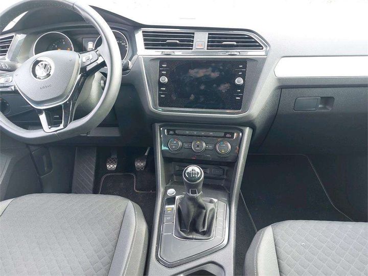 Photo 11 VIN: WVGZZZ5NZJW446055 - VOLKSWAGEN TIGUAN 