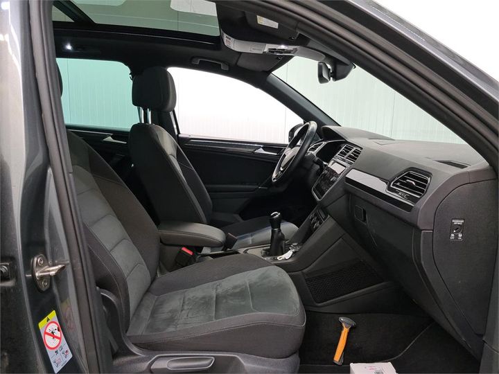 Photo 5 VIN: WVGZZZ5NZJW446442 - VOLKSWAGEN TIGUAN 