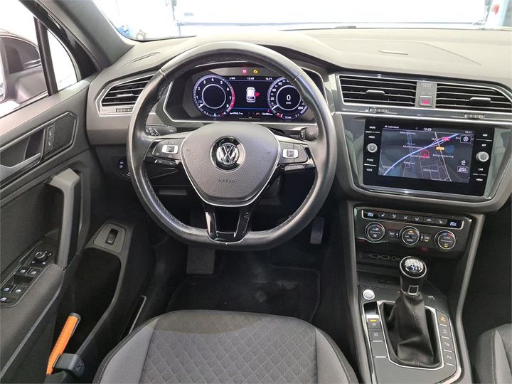 Photo 8 VIN: WVGZZZ5NZJW446820 - VOLKSWAGEN TIGUAN 