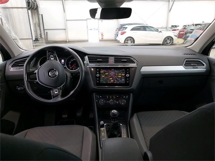 Photo 3 VIN: WVGZZZ5NZJW447285 - VOLKSWAGEN TIGUAN 