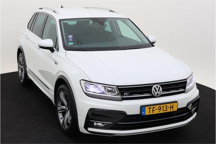 Photo 2 VIN: WVGZZZ5NZJW451073 - VOLKSWAGEN TIGUAN 