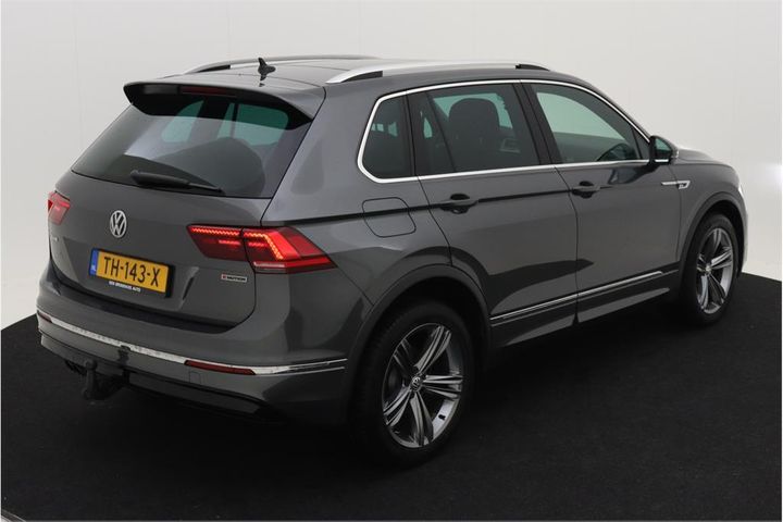 Photo 3 VIN: WVGZZZ5NZJW451196 - VOLKSWAGEN TIGUAN 