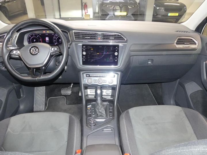 Photo 3 VIN: WVGZZZ5NZJW451404 - VOLKSWAGEN TIGUAN - 2016 