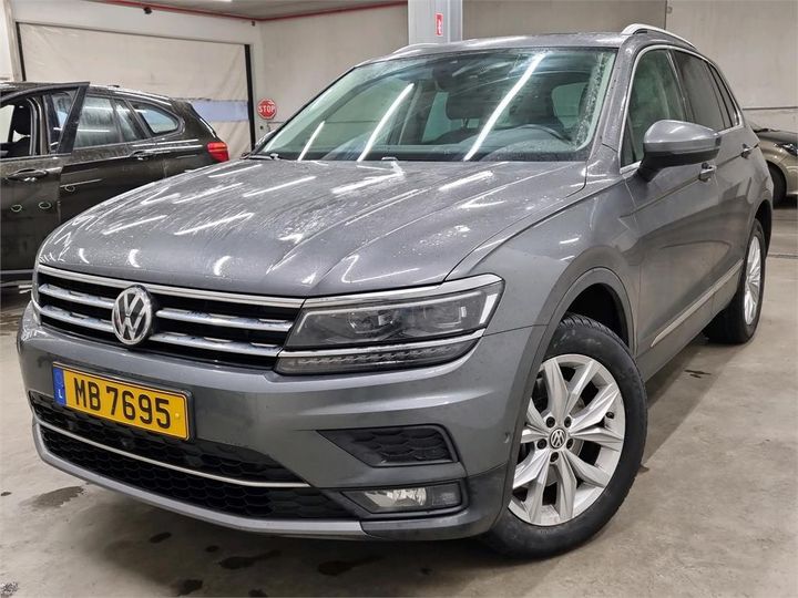 Photo 1 VIN: WVGZZZ5NZJW451917 - VOLKSWAGEN TIGUAN 