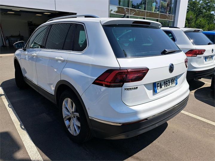 Photo 31 VIN: WVGZZZ5NZJW451966 - VW TIGUAN 