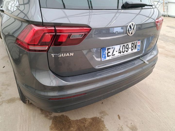 Photo 16 VIN: WVGZZZ5NZJW452344 - VW TIGUAN 