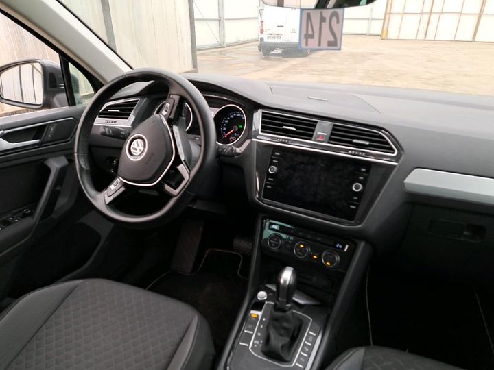 Photo 5 VIN: WVGZZZ5NZJW452344 - VW TIGUAN 