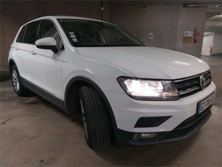 Photo 2 VIN: WVGZZZ5NZJW453075 - VOLKSWAGEN TIGUAN 