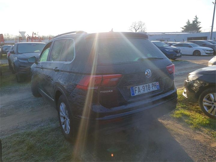 Photo 3 VIN: WVGZZZ5NZJW453172 - VOLKSWAGEN TIGUAN 