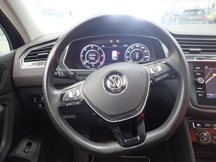 Photo 12 VIN: WVGZZZ5NZJW457238 - VOLKSWAGEN TIGUAN 