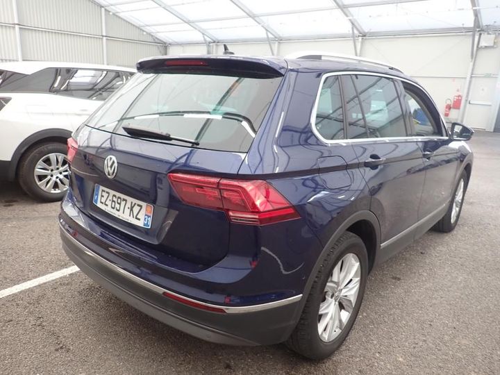 Photo 2 VIN: WVGZZZ5NZJW457238 - VOLKSWAGEN TIGUAN 