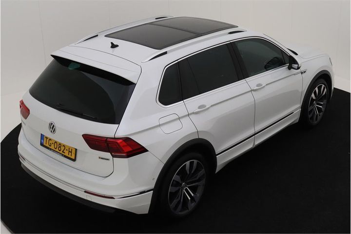 Photo 3 VIN: WVGZZZ5NZJW458945 - VOLKSWAGEN TIGUAN 