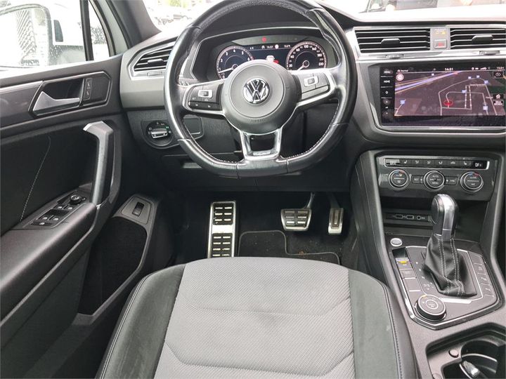 Photo 6 VIN: WVGZZZ5NZJW458945 - VOLKSWAGEN TIGUAN 