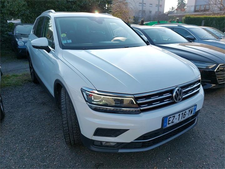 Photo 10 VIN: WVGZZZ5NZJW460215 - VOLKSWAGEN TIGUAN 