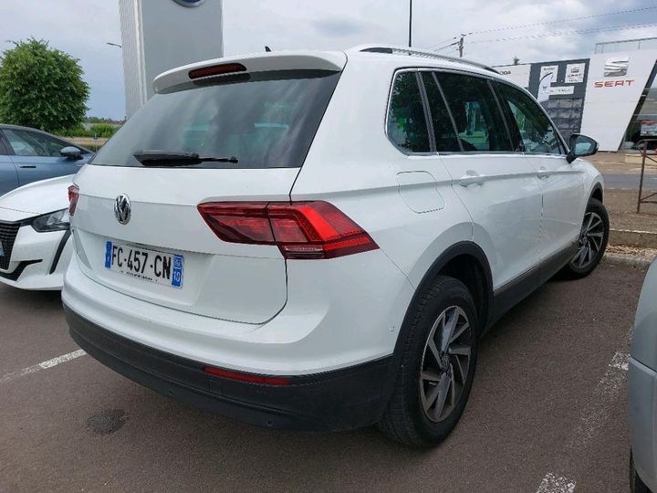 Photo 4 VIN: WVGZZZ5NZJW462247 - VOLKSWAGEN TIGUAN 