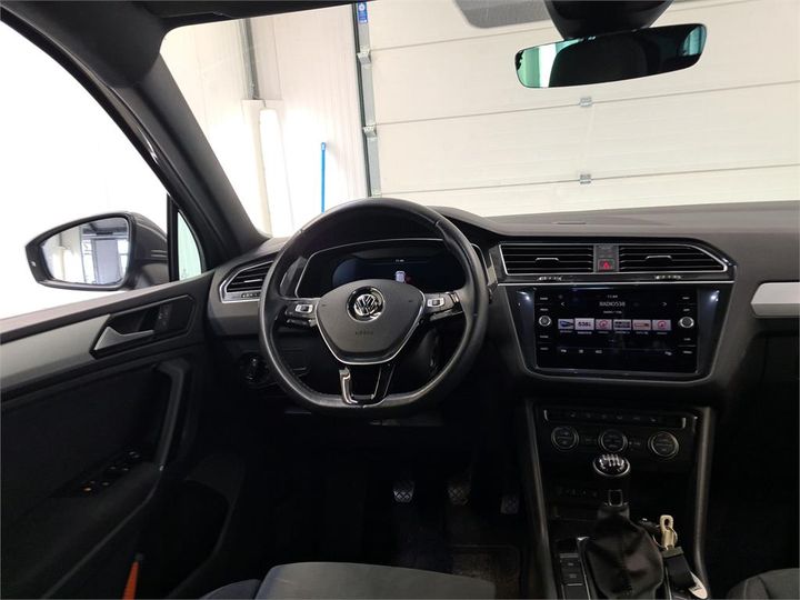 Photo 6 VIN: WVGZZZ5NZJW800915 - VOLKSWAGEN TIGUAN 