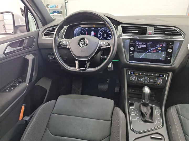 Photo 10 VIN: WVGZZZ5NZJW800951 - VOLKSWAGEN TIGUAN 