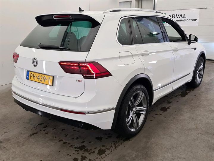 Photo 2 VIN: WVGZZZ5NZJW800951 - VOLKSWAGEN TIGUAN 