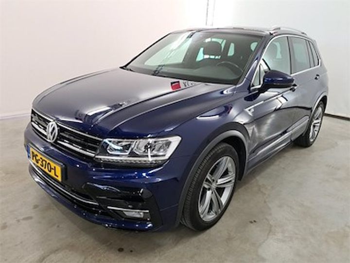 Photo 1 VIN: WVGZZZ5NZJW801221 - VOLKSWAGEN TIGUAN 