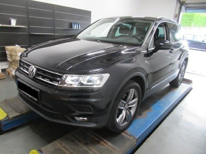 Photo 1 VIN: WVGZZZ5NZJW802780 - VOLKSWAGEN TIGUAN SUV 