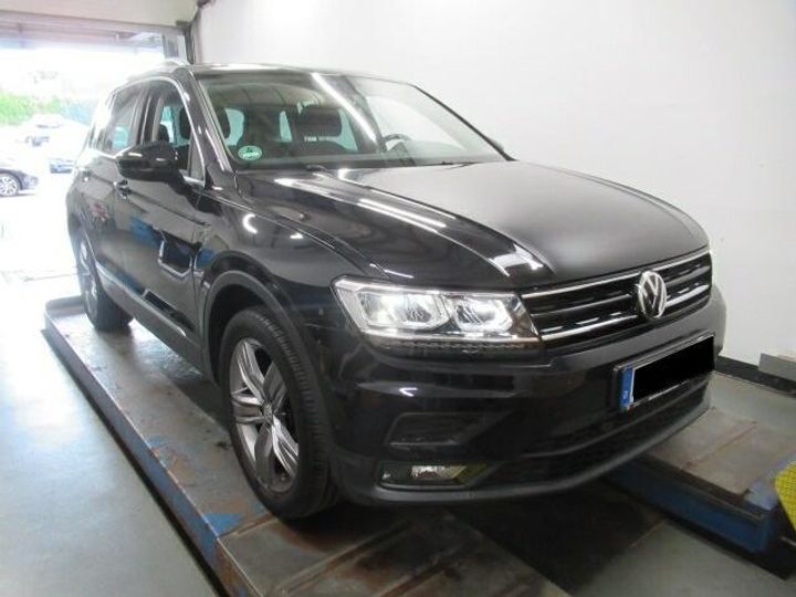 Photo 2 VIN: WVGZZZ5NZJW802780 - VOLKSWAGEN TIGUAN SUV 