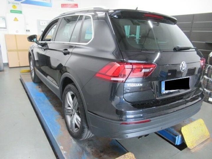 Photo 3 VIN: WVGZZZ5NZJW802780 - VOLKSWAGEN TIGUAN SUV 