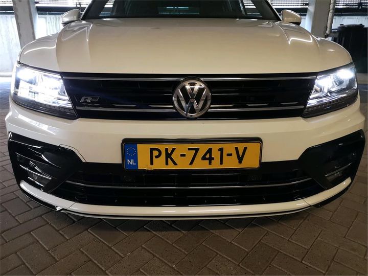 Photo 23 VIN: WVGZZZ5NZJW807889 - VOLKSWAGEN TIGUAN 