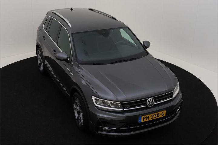 Photo 2 VIN: WVGZZZ5NZJW809637 - VOLKSWAGEN TIGUAN 