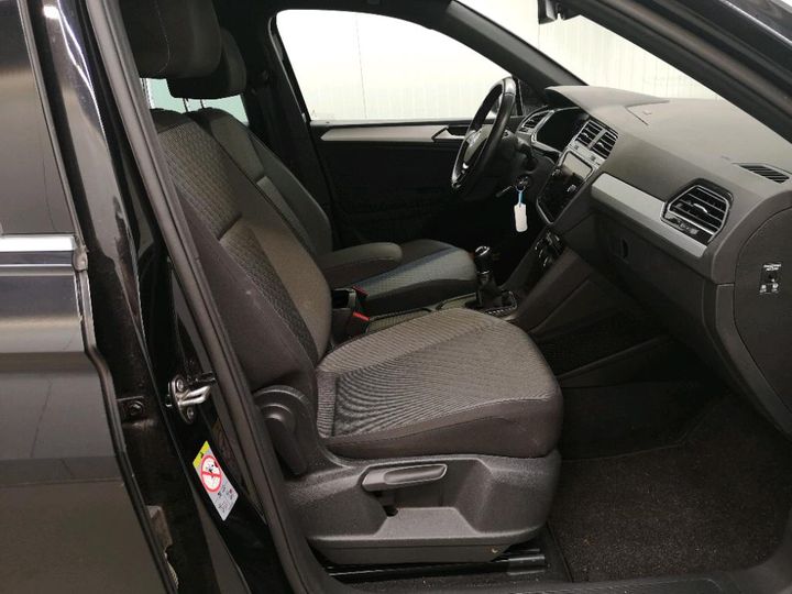 Photo 5 VIN: WVGZZZ5NZJW809677 - VOLKSWAGEN TIGUAN 