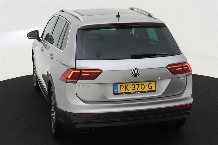 Photo 4 VIN: WVGZZZ5NZJW809811 - VOLKSWAGEN TIGUAN 