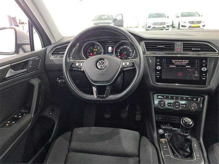 Photo 6 VIN: WVGZZZ5NZJW809811 - VOLKSWAGEN TIGUAN 