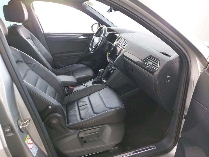 Photo 4 VIN: WVGZZZ5NZJW811200 - VOLKSWAGEN TIGUAN 