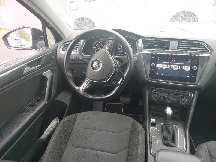 Photo 5 VIN: WVGZZZ5NZJW812085 - VOLKSWAGEN TIGUAN 