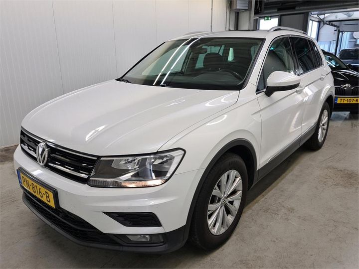 Photo 1 VIN: WVGZZZ5NZJW812131 - VOLKSWAGEN TIGUAN 