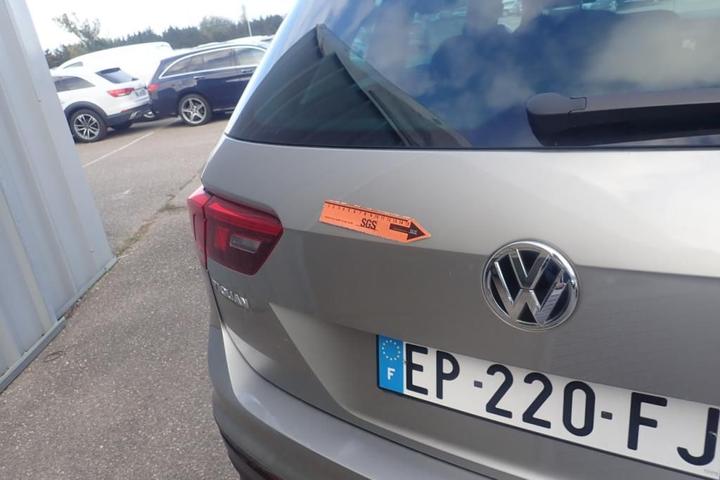 Photo 19 VIN: WVGZZZ5NZJW814757 - VOLKSWAGEN TIGUAN 