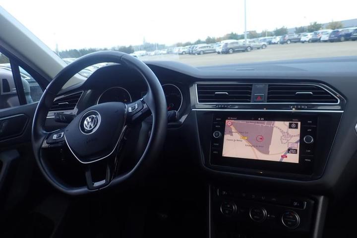 Photo 6 VIN: WVGZZZ5NZJW814757 - VOLKSWAGEN TIGUAN 