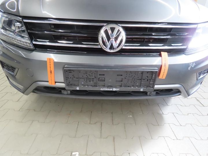 Photo 8 VIN: WVGZZZ5NZJW814871 - VOLKSWAGEN TIGUAN 