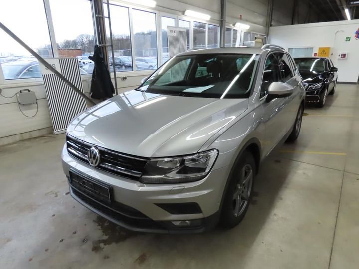 Photo 1 VIN: WVGZZZ5NZJW815688 - VOLKSWAGEN TIGUAN 