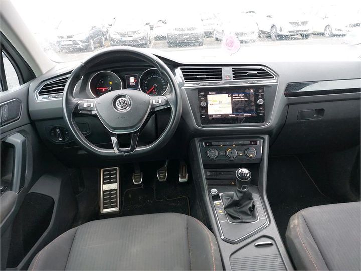 Photo 5 VIN: WVGZZZ5NZJW821410 - VOLKSWAGEN TIGUAN 