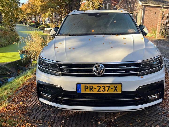 Photo 2 VIN: WVGZZZ5NZJW821903 - VOLKSWAGEN TIGUAN 