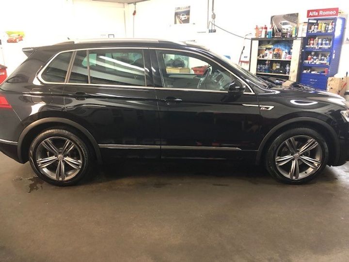 Photo 3 VIN: WVGZZZ5NZJW822314 - VOLKSWAGEN TIGUAN 