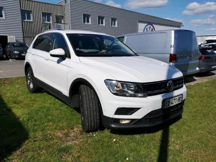 Photo 3 VIN: WVGZZZ5NZJW825709 - VOLKSWAGEN TIGUAN 