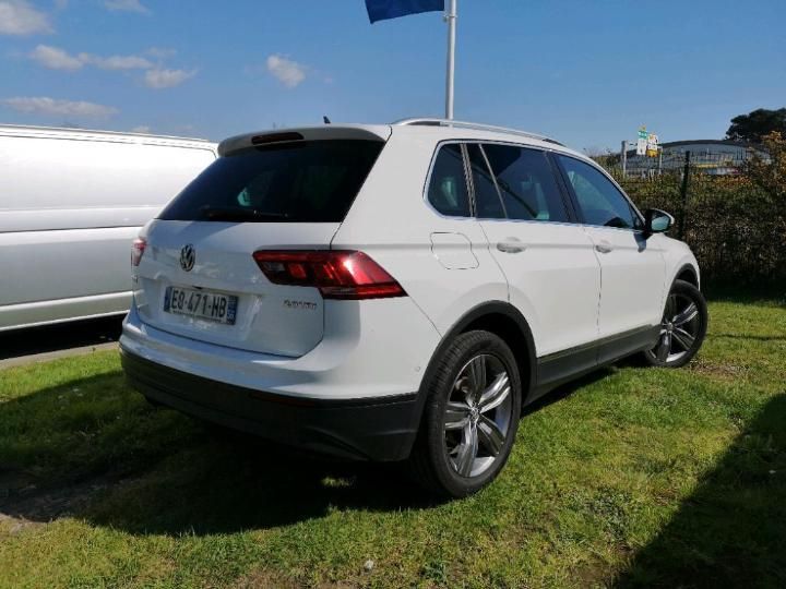 Photo 23 VIN: WVGZZZ5NZJW825709 - VOLKSWAGEN TIGUAN 