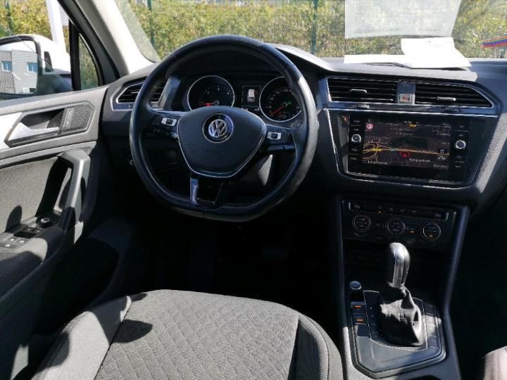 Photo 28 VIN: WVGZZZ5NZJW825709 - VOLKSWAGEN TIGUAN 