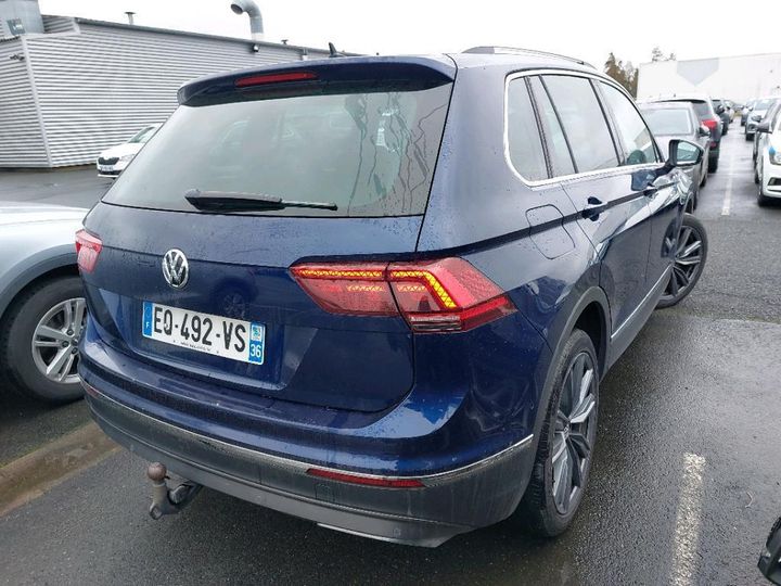 Photo 2 VIN: WVGZZZ5NZJW826168 - VOLKSWAGEN TIGUAN 