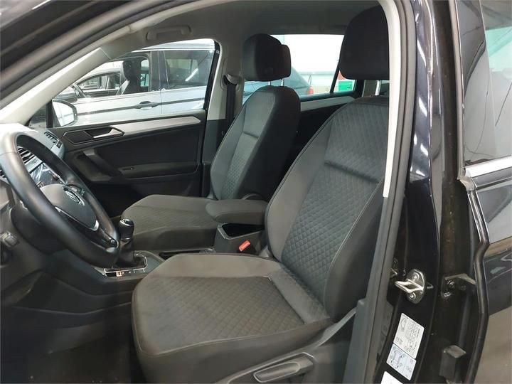 Photo 11 VIN: WVGZZZ5NZJW827255 - VOLKSWAGEN TIGUAN 